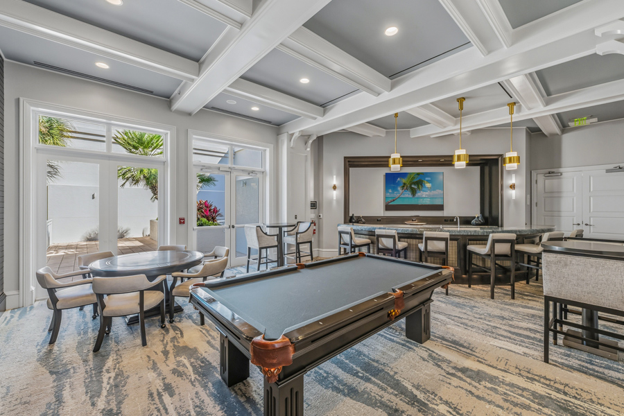 2104-club-room9